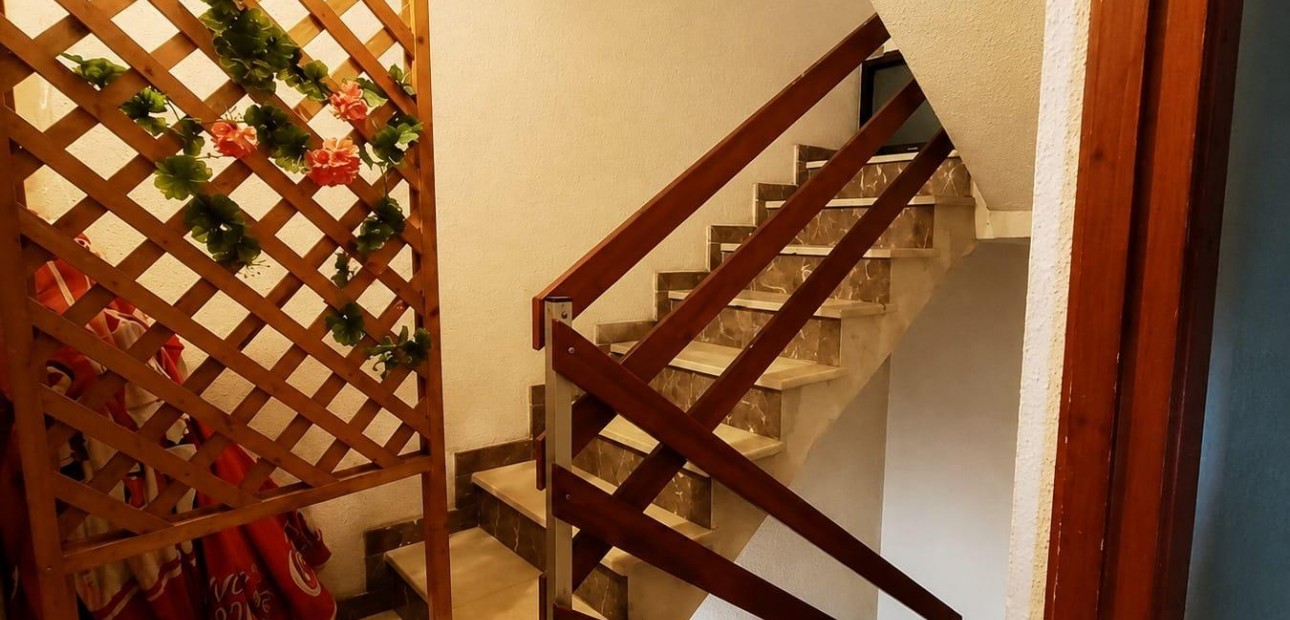 Sale - Apartment / flat -
Guardamar del Segura - Pueblo