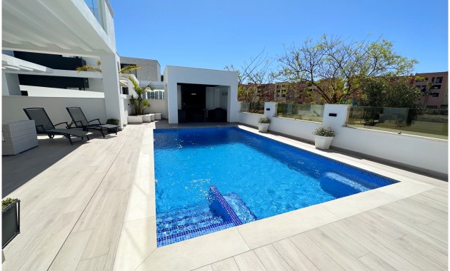 Sale - Detached Villa -
Mar Menor Golf Resort - Mar Menor Golf Resort - Centre