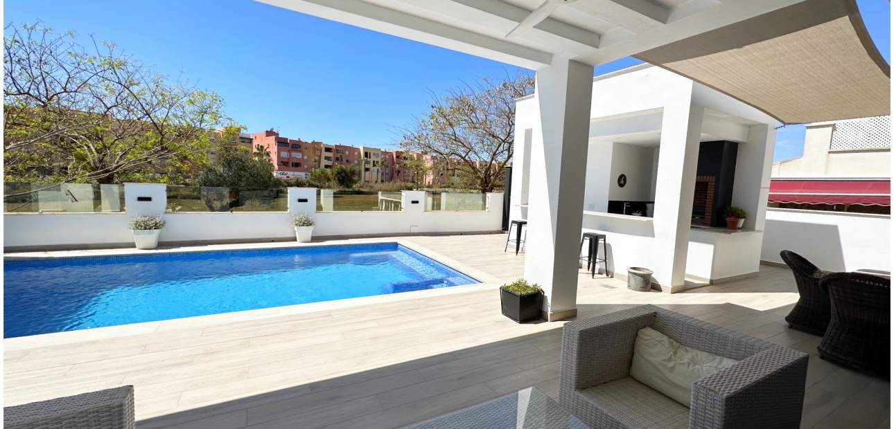 Sale - Detached Villa -
Mar Menor Golf Resort - Mar Menor Golf Resort - Centre