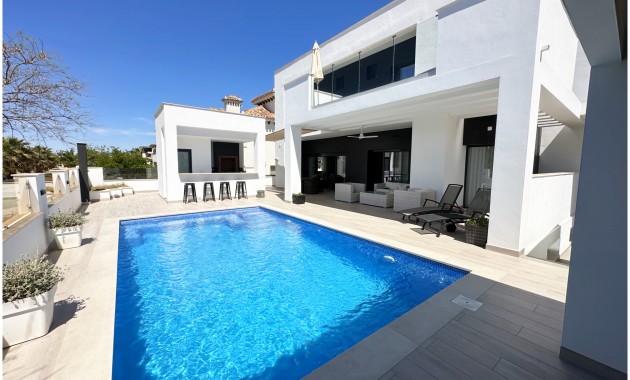 Sale - Detached Villa -
Mar Menor Golf Resort - Mar Menor Golf Resort - Centre