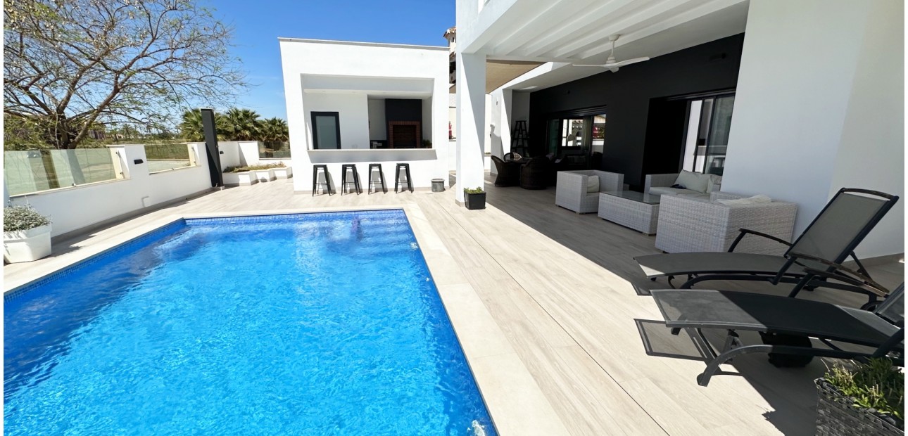 Sale - Detached Villa -
Mar Menor Golf Resort - Mar Menor Golf Resort - Centre