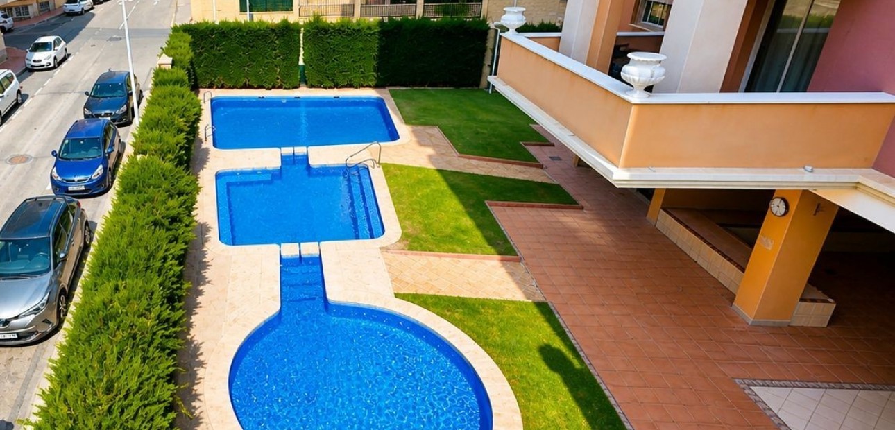 Sale - Apartment / flat -
Torrevieja - Playa Los Locos