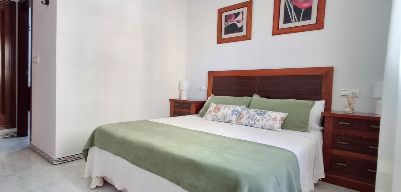 Sale - Apartment / flat -
Torrevieja - Playa Los Locos