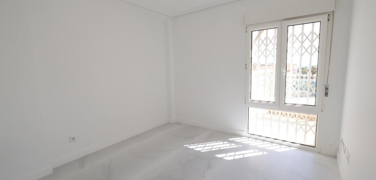 Sale - Penthouse -
Orihuela Costa - Cabo Roig