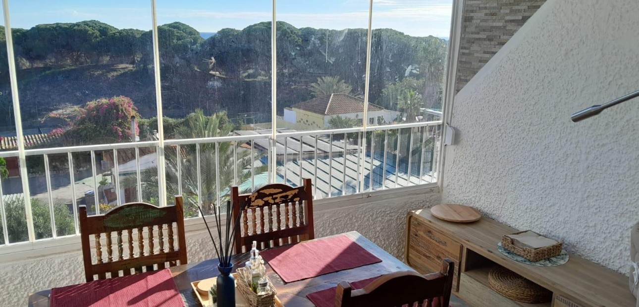 Sale - Apartment / flat -
Guardamar del Segura - Urbanizaciones
