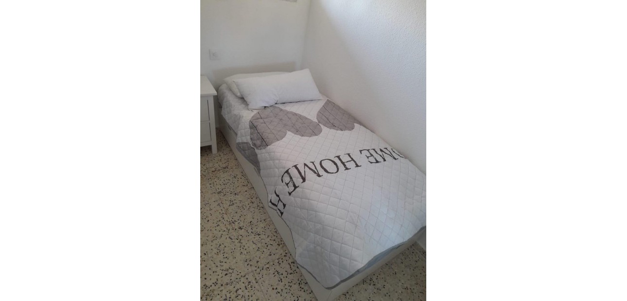 Sale - Apartment / flat -
Guardamar del Segura - Urbanizaciones