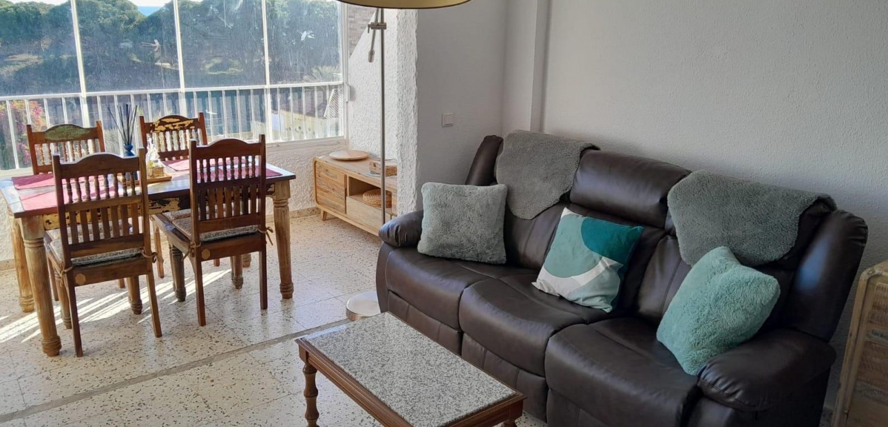 Sale - Apartment / flat -
Guardamar del Segura - Urbanizaciones