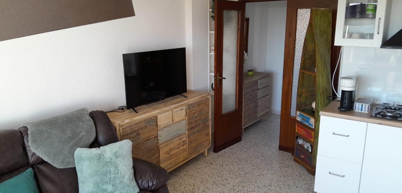 Sale - Apartment / flat -
Guardamar del Segura - Urbanizaciones