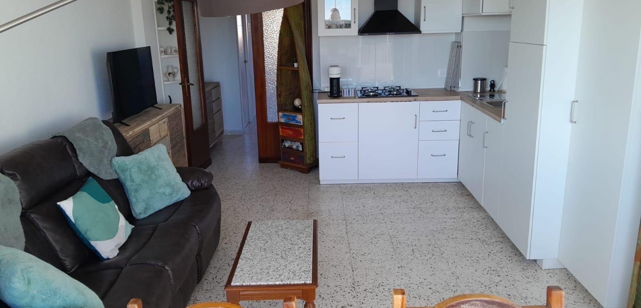 Sale - Apartment / flat -
Guardamar del Segura - Urbanizaciones