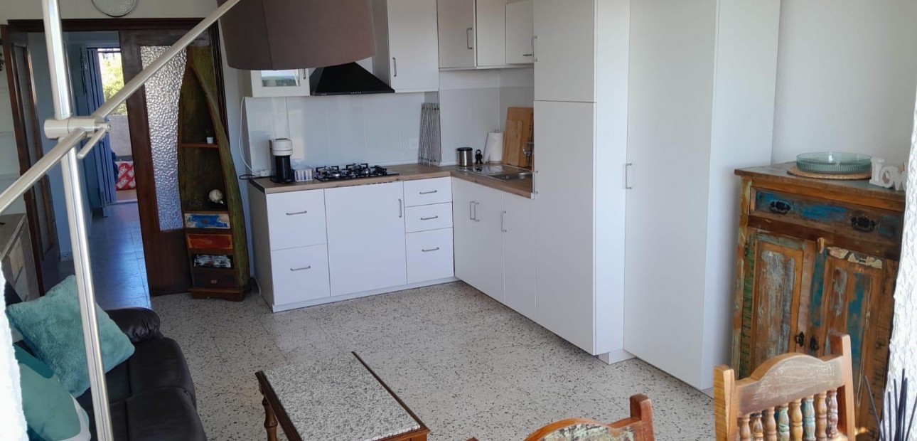 Sale - Apartment / flat -
Guardamar del Segura - Urbanizaciones