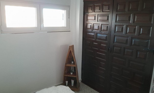 Sale - Apartment / flat -
Guardamar del Segura - Urbanizaciones