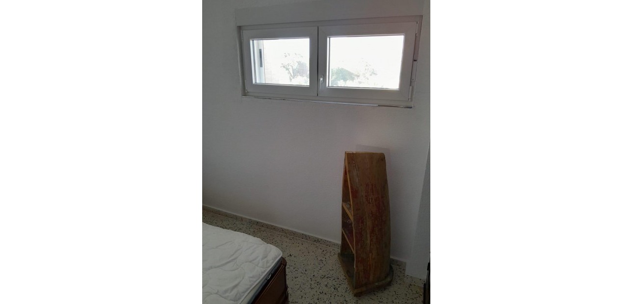 Sale - Apartment / flat -
Guardamar del Segura - Urbanizaciones