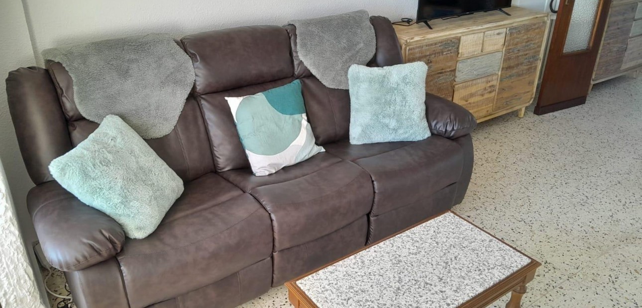 Sale - Apartment / flat -
Guardamar del Segura - Urbanizaciones