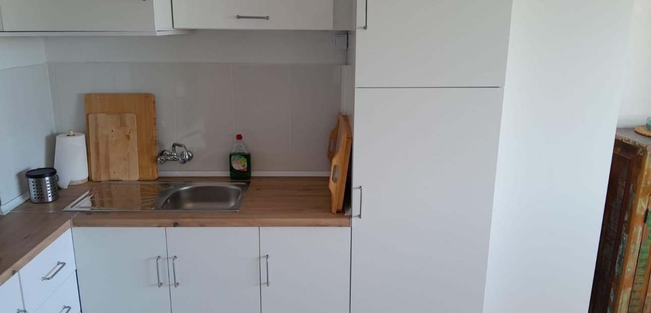 Sale - Apartment / flat -
Guardamar del Segura - Urbanizaciones