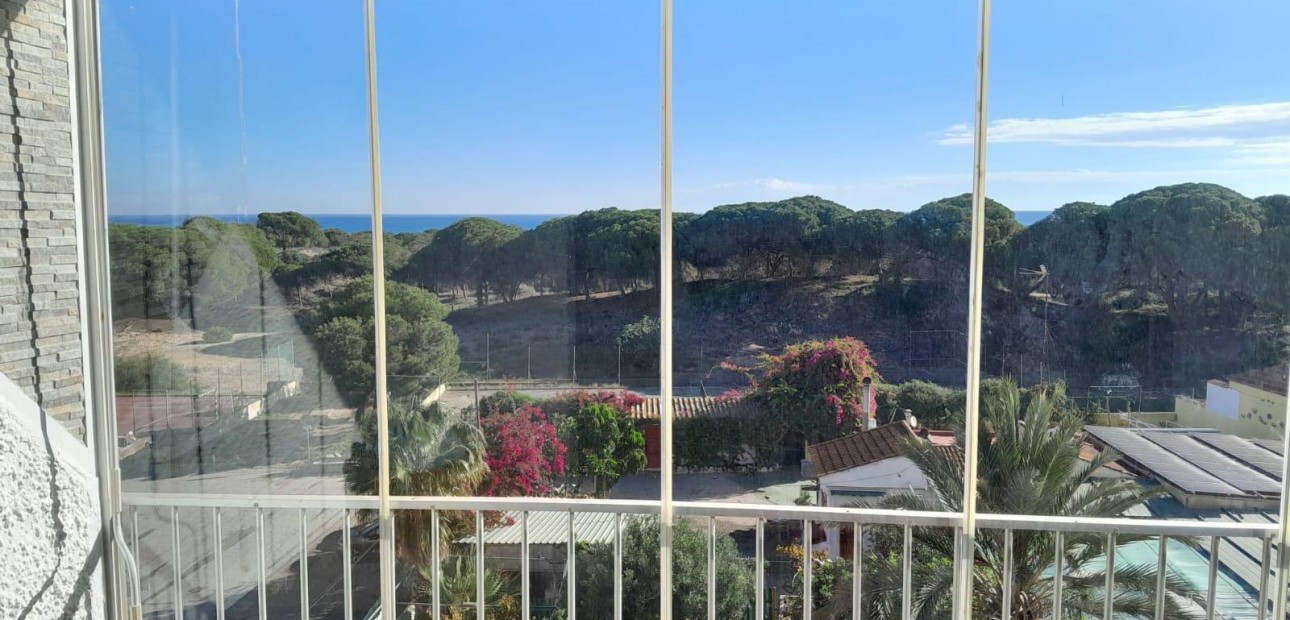 Sale - Apartment / flat -
Guardamar del Segura - Urbanizaciones