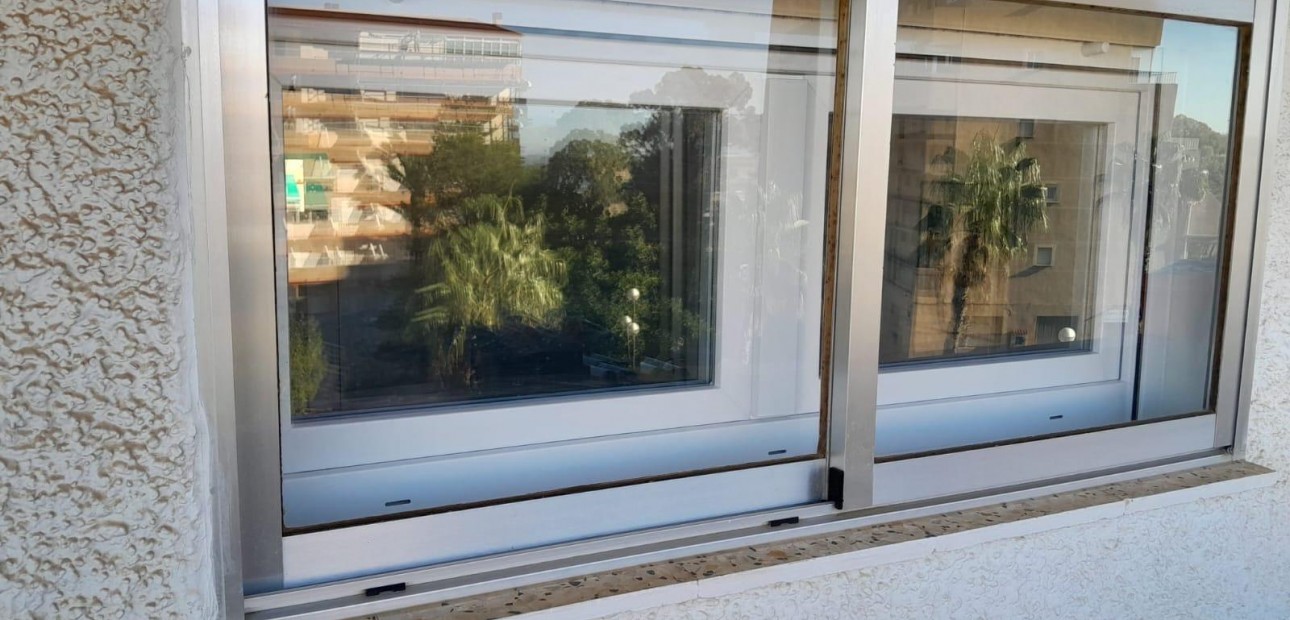 Sale - Apartment / flat -
Guardamar del Segura - Urbanizaciones