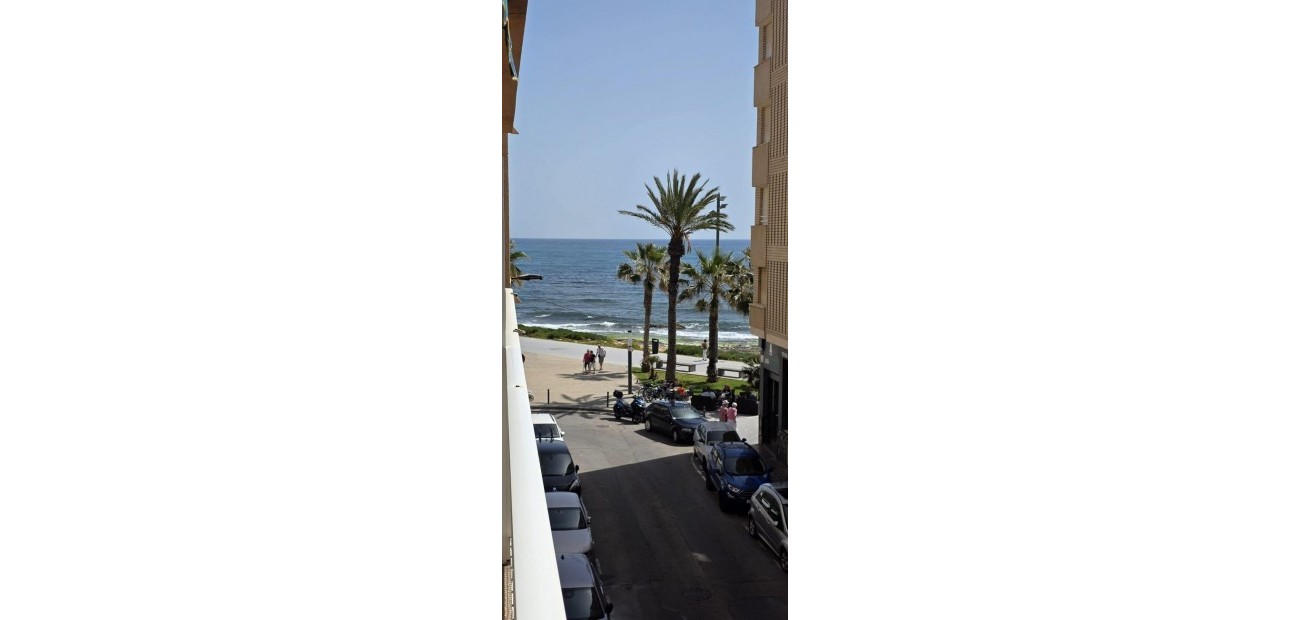 Sale - Apartment / flat -
Torrevieja - Estacion de autobuses