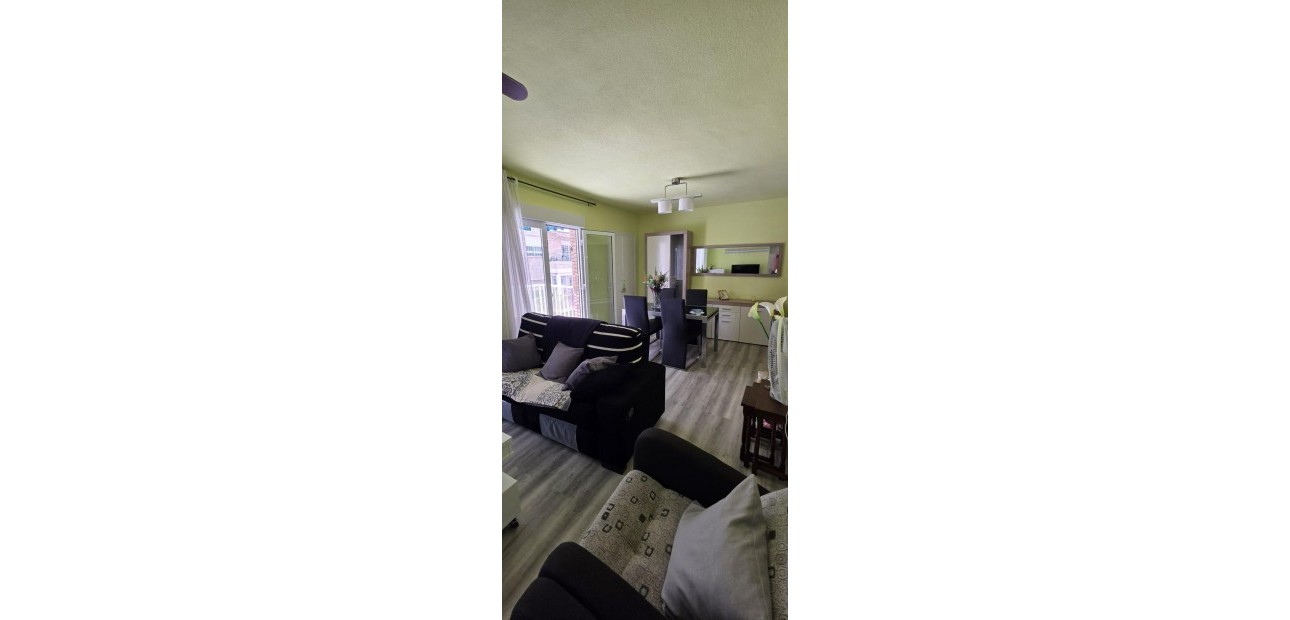 Sale - Apartment / flat -
Torrevieja - Estacion de autobuses