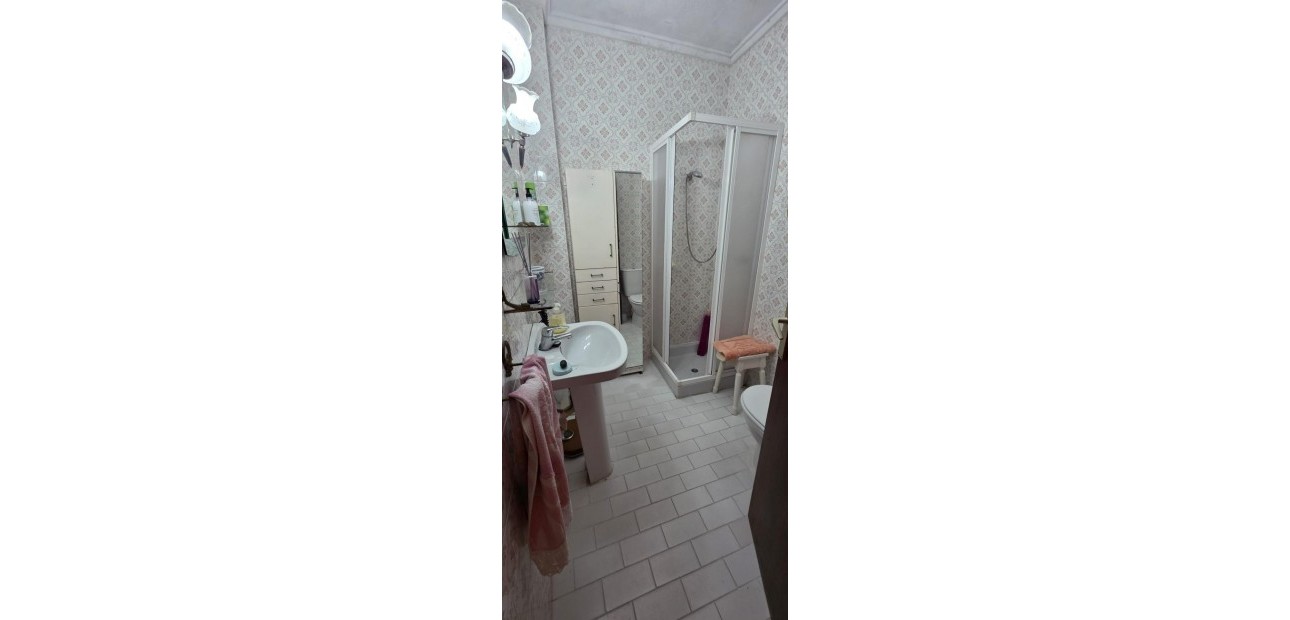 Sale - Apartment / flat -
Torrevieja - Estacion de autobuses