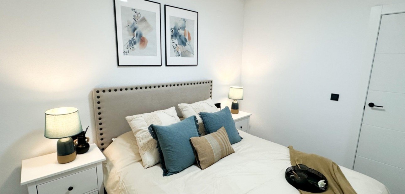 Sale - Apartment / flat -
Orihuela Costa - Punta Prima