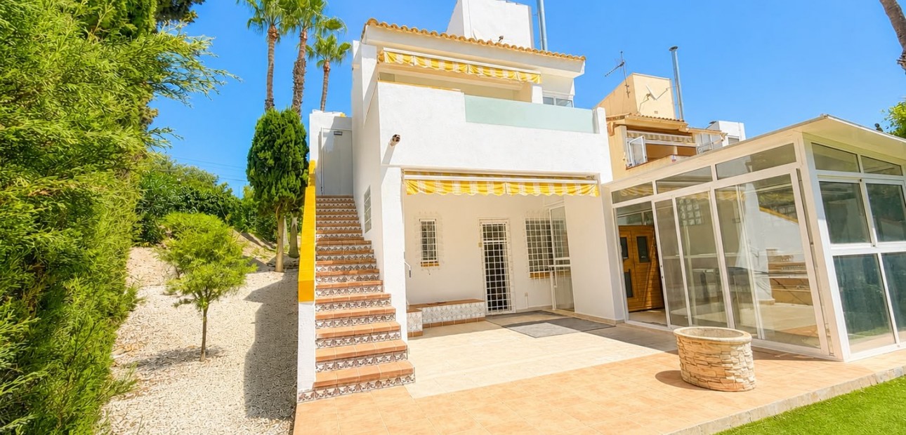 Sale - Detached Villa -
Orihuela Costa - Villamartin