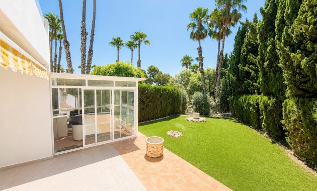 Sale - Detached Villa -
Orihuela Costa - Villamartin