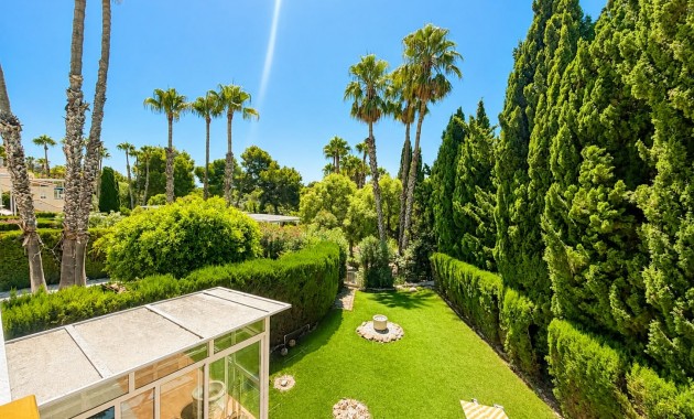 Sale - Detached Villa -
Orihuela Costa - Villamartin