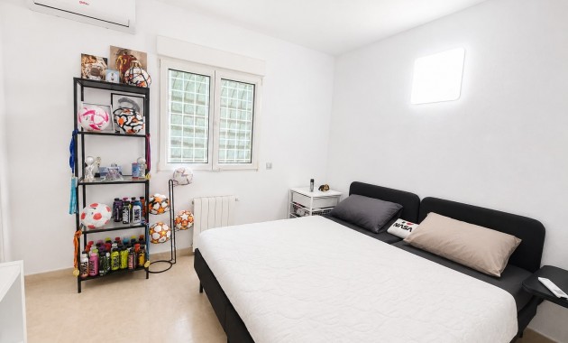 Sale - Detached Villa -
Orihuela Costa - Villamartin