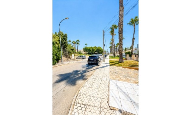 Sale - Detached Villa -
Orihuela Costa - Villamartin