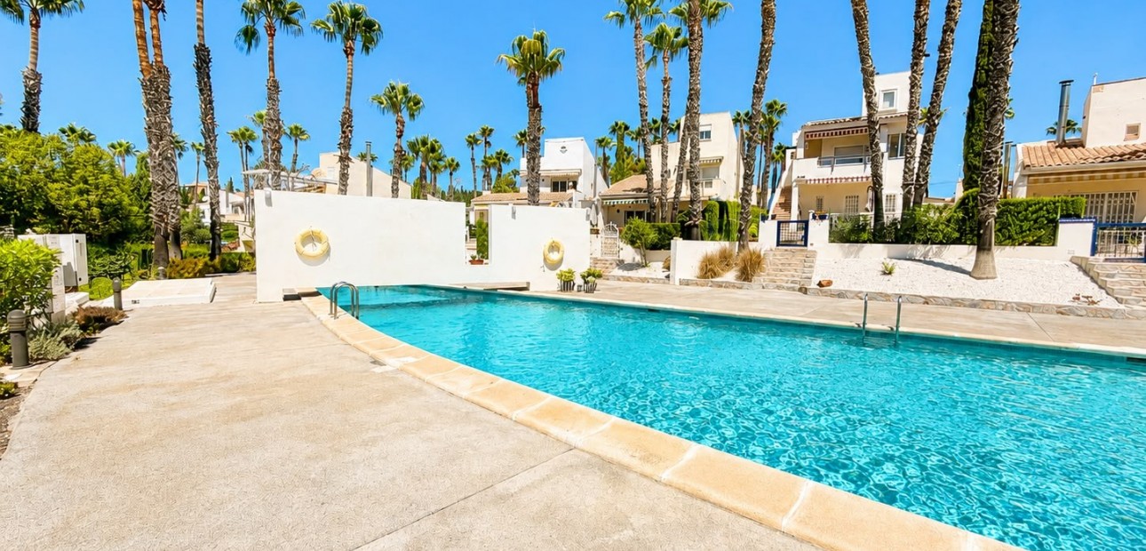 Sale - Detached Villa -
Orihuela Costa - Villamartin