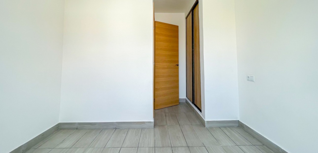 Sale - Apartment / flat -
Torrevieja - Torrevieja - Centre