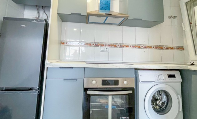 Sale - Apartment / flat -
Torrevieja - Torrevieja - Centre