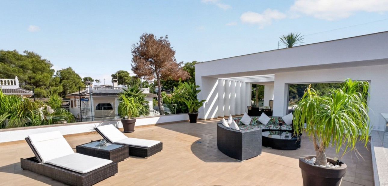 Sale - Detached Villa -
Pinar de Campoverde - Pinar de Campoverde - Village