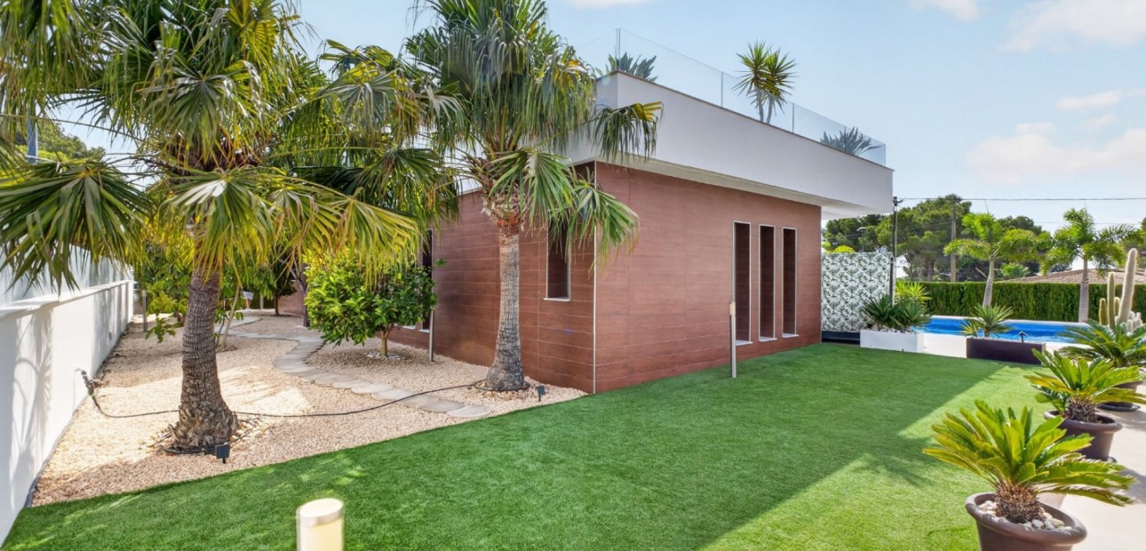 Sale - Detached Villa -
Pinar de Campoverde - Pinar de Campoverde - Village