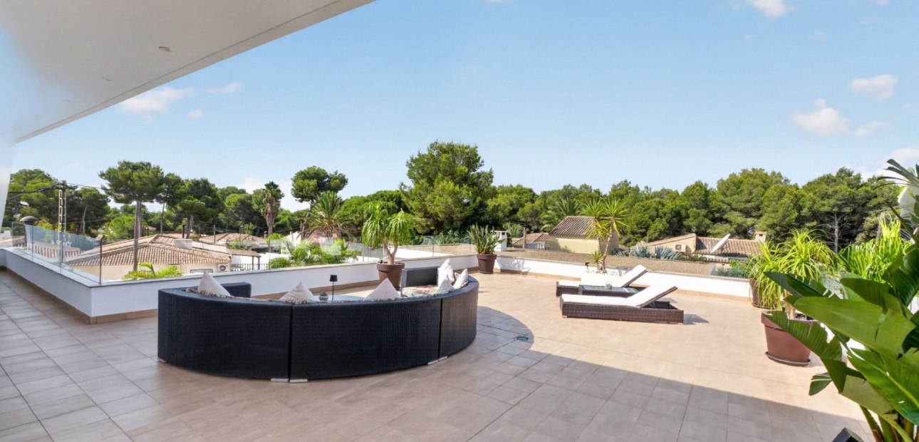 Sale - Detached Villa -
Pinar de Campoverde - Pinar de Campoverde - Village