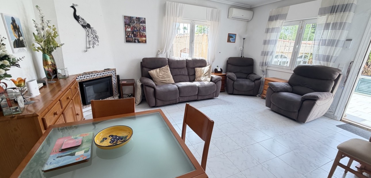 Sale - Quad Villa -
Orihuela Costa - La Florida