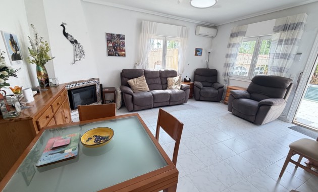 Sale - Quad Villa -
Orihuela Costa - La Florida