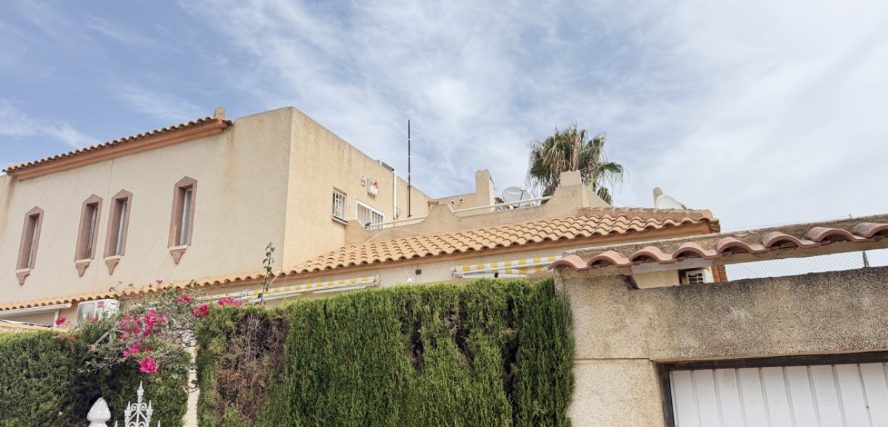 Sale - Quad Villa -
Orihuela Costa - La Florida