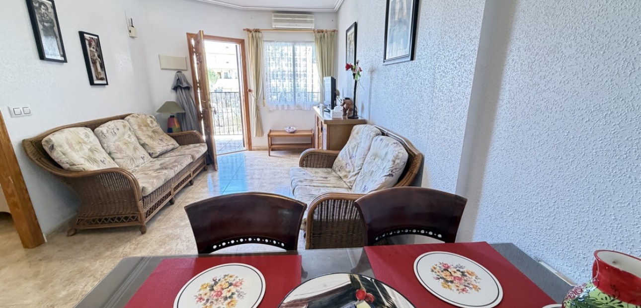 Sale - Apartment / flat -
Orihuela Costa - La Zenia