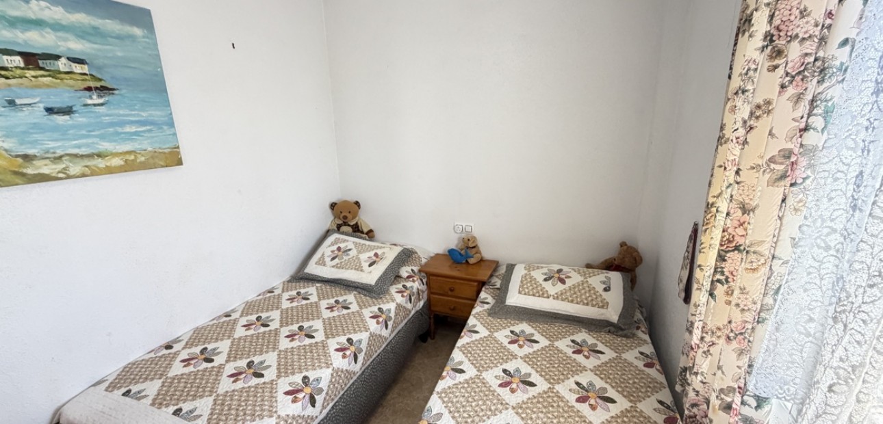 Sale - Apartment / flat -
Orihuela Costa - La Zenia