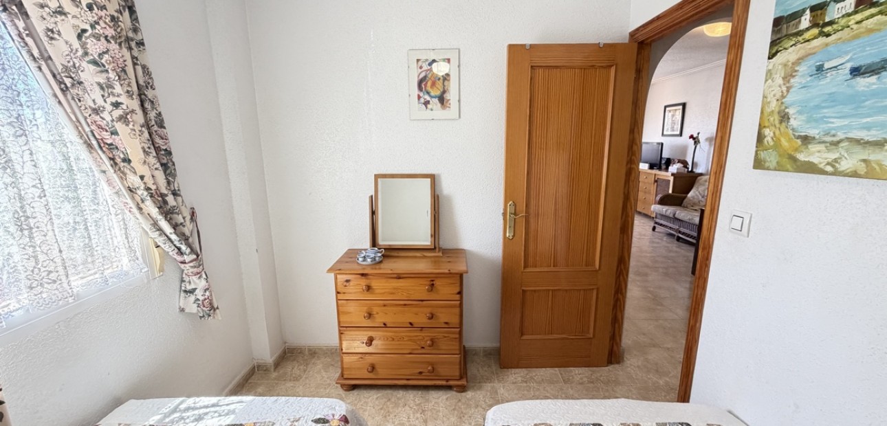 Sale - Apartment / flat -
Orihuela Costa - La Zenia