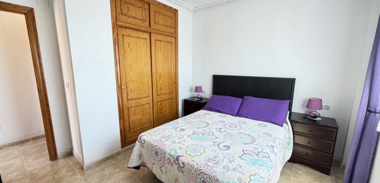 Sale - Apartment / flat -
Orihuela Costa - La Zenia