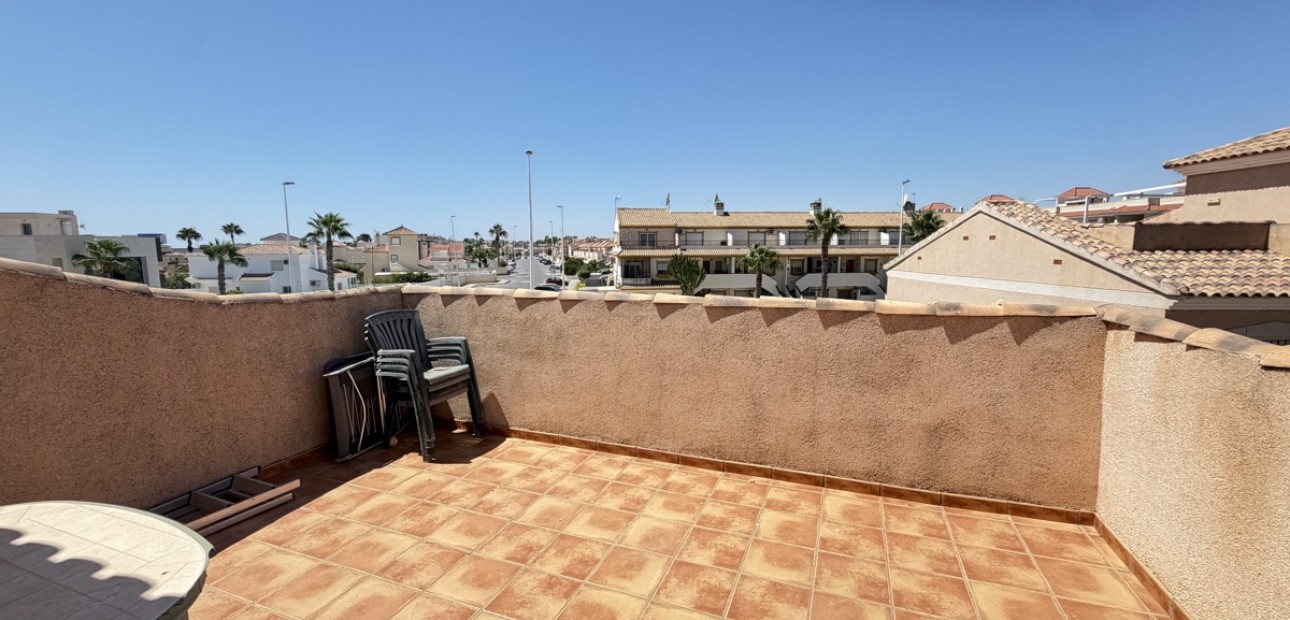 Sale - Apartment / flat -
Orihuela Costa - La Zenia