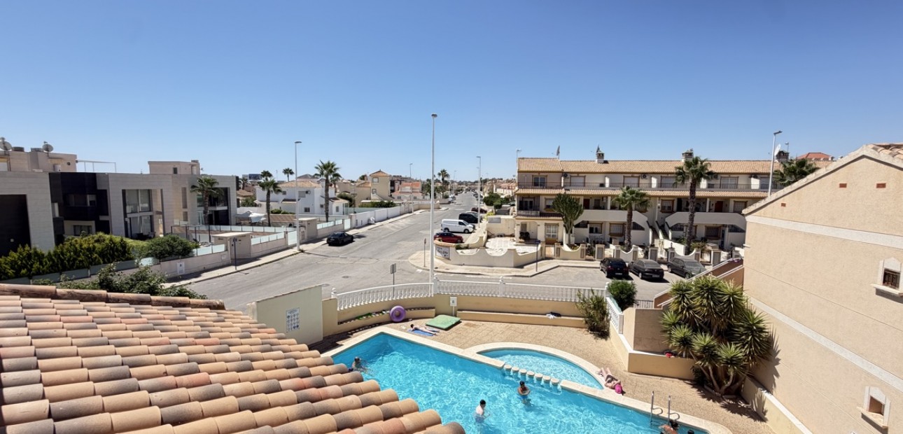 Sale - Apartment / flat -
Orihuela Costa - La Zenia