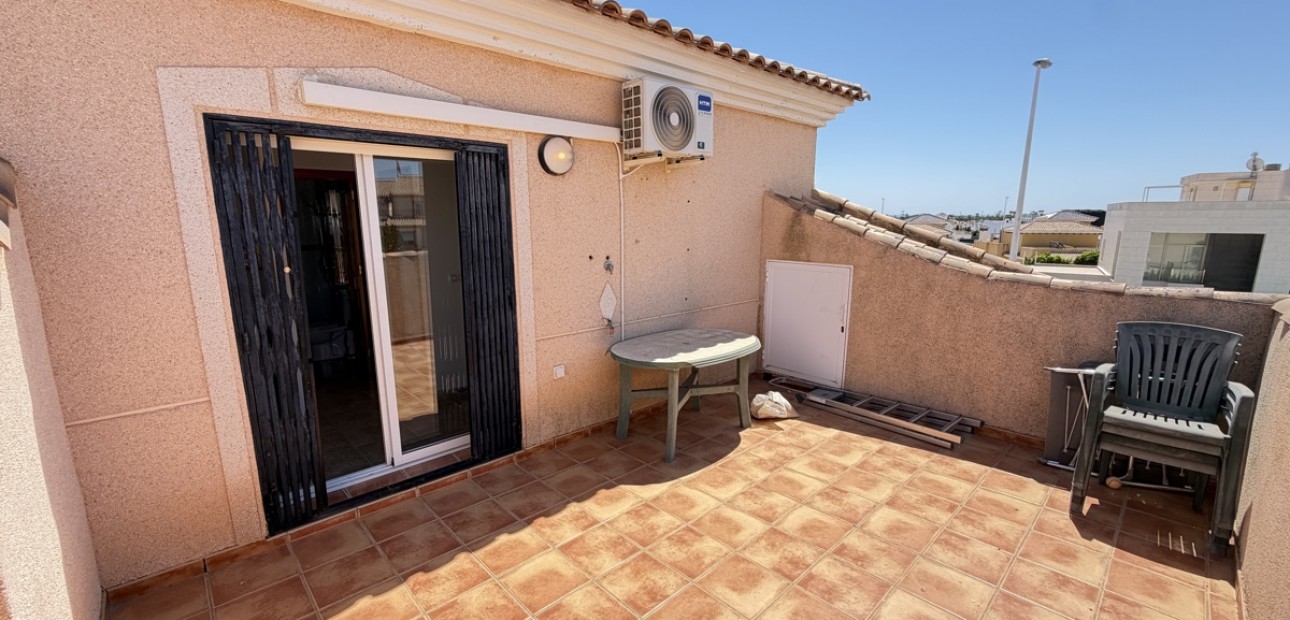 Sale - Apartment / flat -
Orihuela Costa - La Zenia