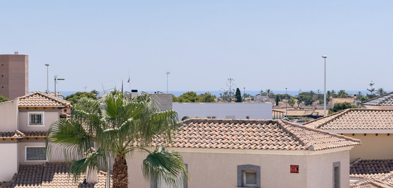 Sale - Apartment / flat -
Orihuela Costa - La Zenia