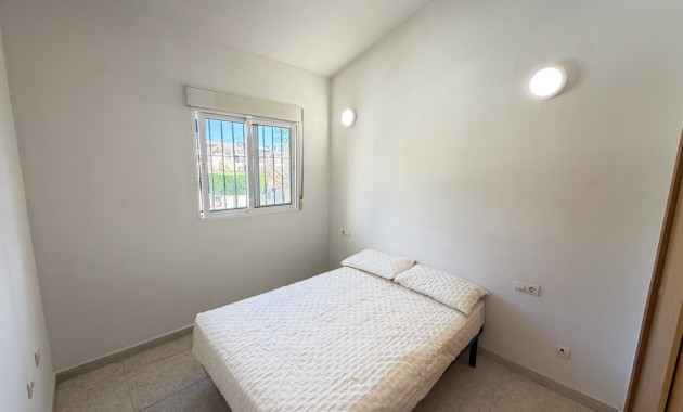 Sale - Apartment / flat -
Orihuela Costa - Villamartin