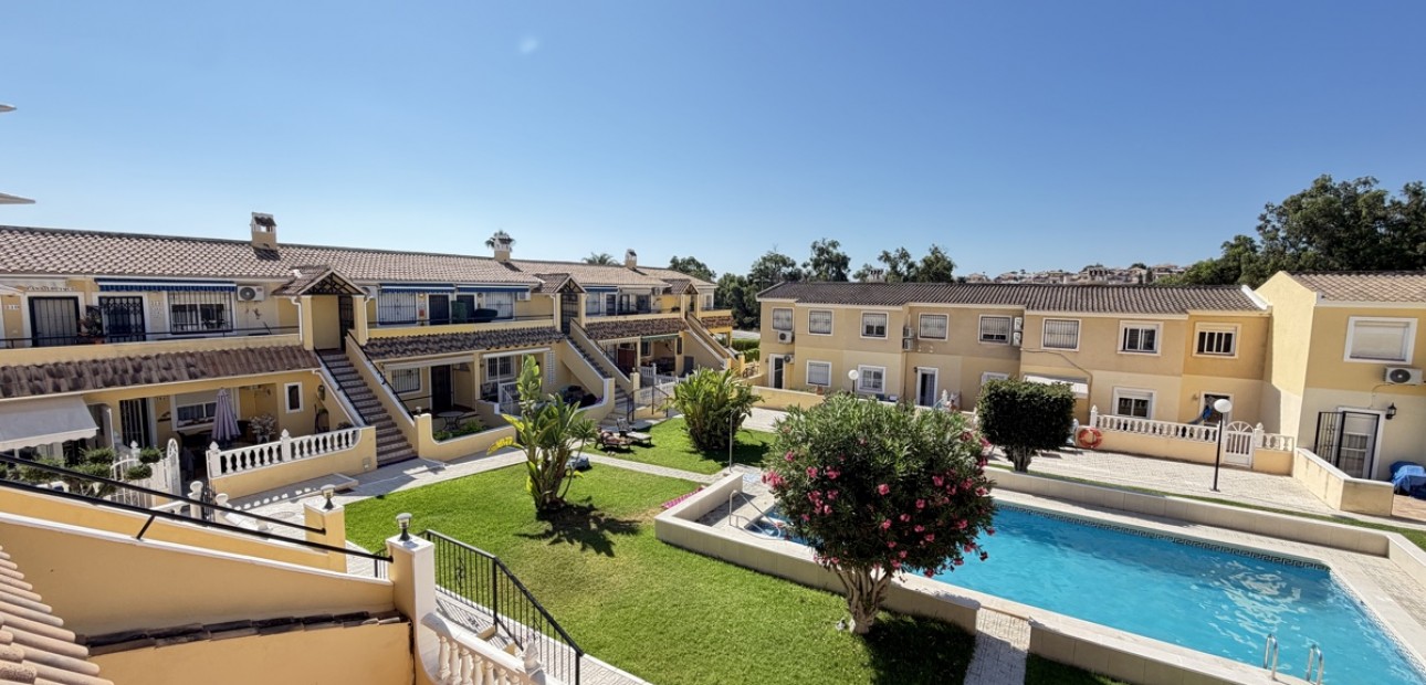 Sale - Apartment / flat -
Orihuela Costa - Villamartin