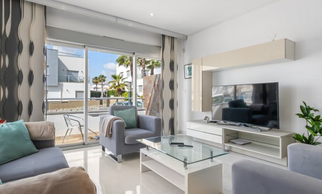 Sale - Semi Detached Villa -
Orihuela Costa - Punta Prima