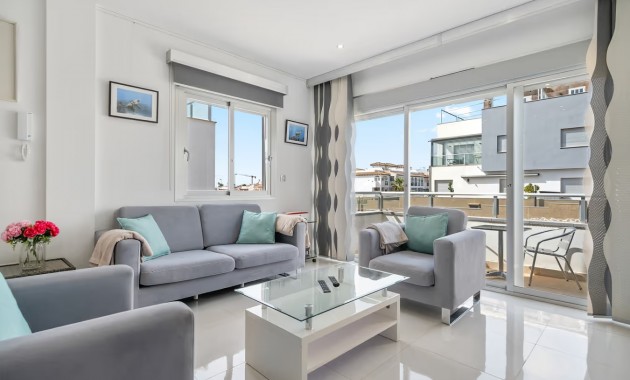 Sale - Semi Detached Villa -
Orihuela Costa - Punta Prima
